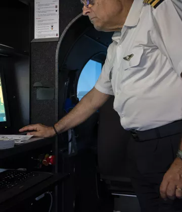 The Role of Flight Simulators in Pilot Training