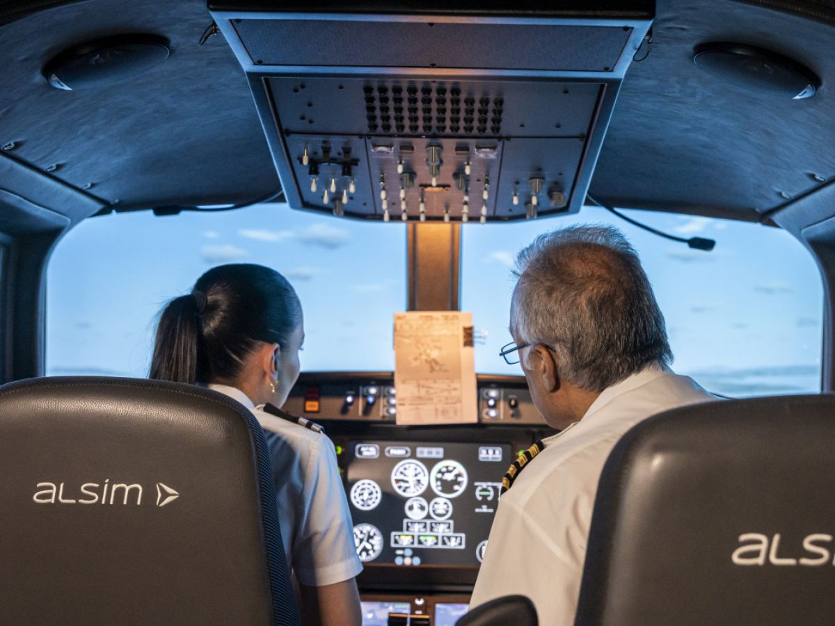 The Role of Flight Simulators in Pilot Training